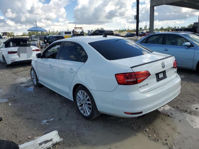 3VWD07AJ4FM311547 - 2015 VOLKSWAGEN JETTA SE WHITE photo 2