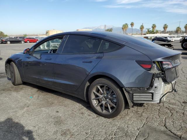 5YJ3E1EAXPF385486 - 2023 TESLA MODEL 3 灰色 照片 2