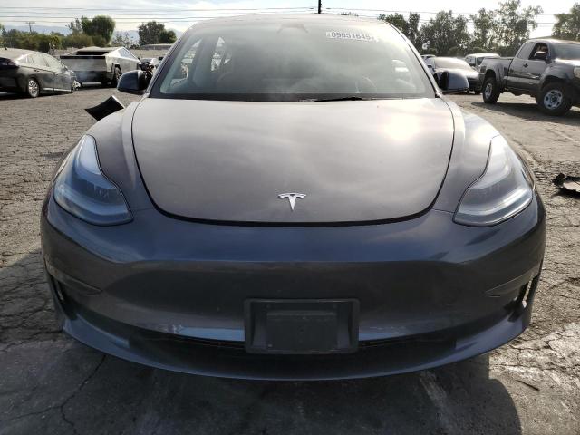 5YJ3E1EAXPF385486 - 2023 TESLA MODEL 3 灰色 照片 5