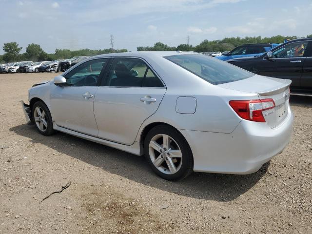 4T1BF1FK4CU577113 - 2012 TOYOTA CAMRY BASE Gümüş foto 2