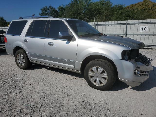 5LMJJ2J56AEJ06649 - 2010 LINCOLN NAVIGATOR ვერცხლისფერი ფოტო 4
