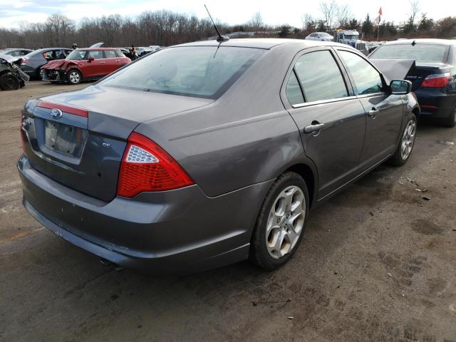 3FAHP0HA0BR310718 - 2011 FORD FUSION SE GRAY photo 4