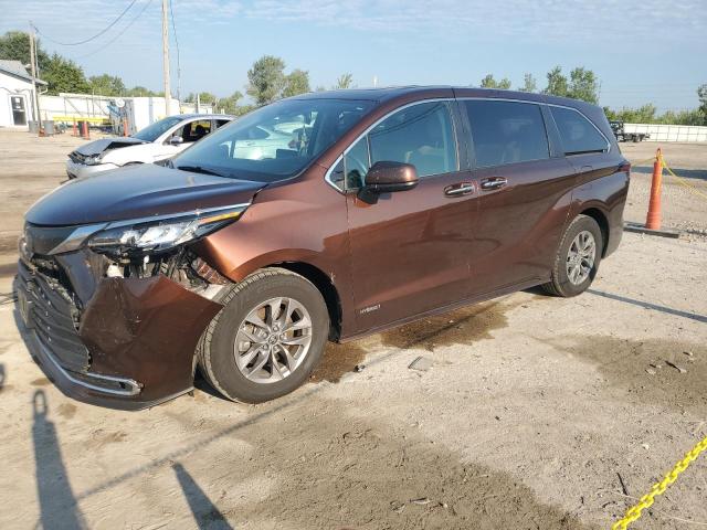 2021 TOYOTA SIENNA XLE, 