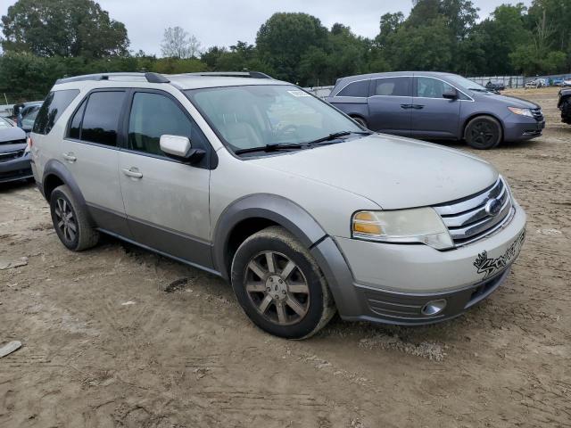 1FMDK02WX8GA18565 - 2008 FORD TAURUS X SEL CREAM photo 4