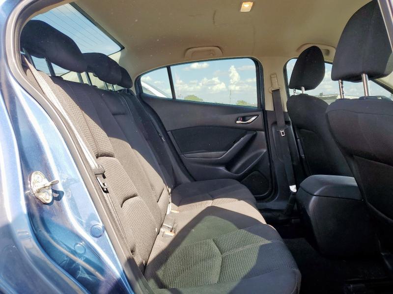 3MZBN1U73JM200888 - 2018 MAZDA 3 SPORT BLUE photo 10