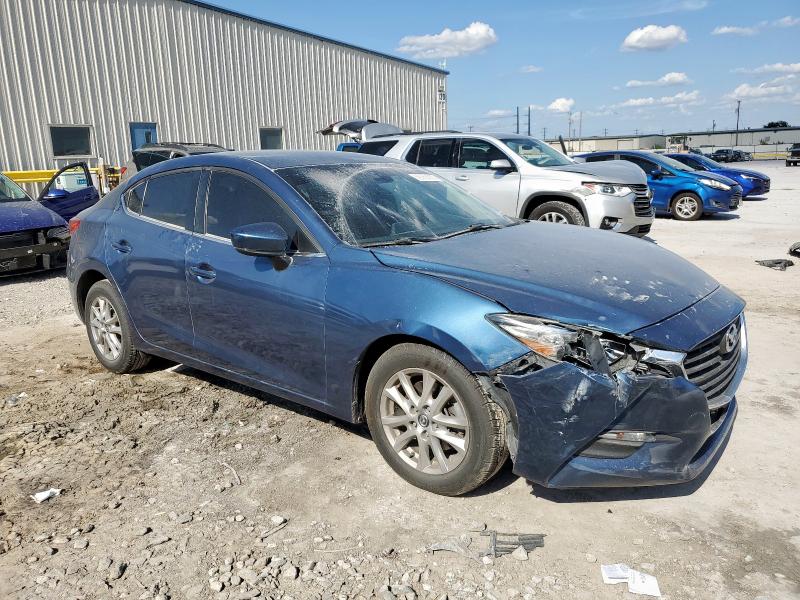 3MZBN1U73JM200888 - 2018 MAZDA 3 SPORT BLUE photo 4