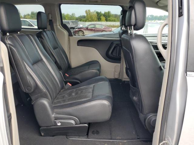 2C4RC1BG3CR327761 - 2012 CHRYSLER TOWN & COU TOURING SILVER photo 11