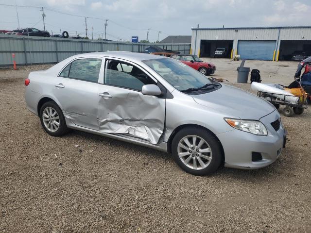 JTDBL40E199023976 - 2009 TOYOTA COROLLA BASE 银色 照片 4