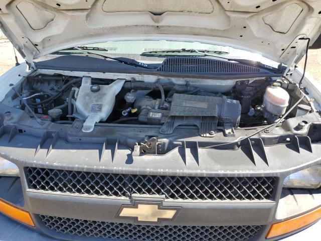1GCWGFCA2D1903408 - 2013 CHEVROLET EXPRESS G2 WHITE photo 11