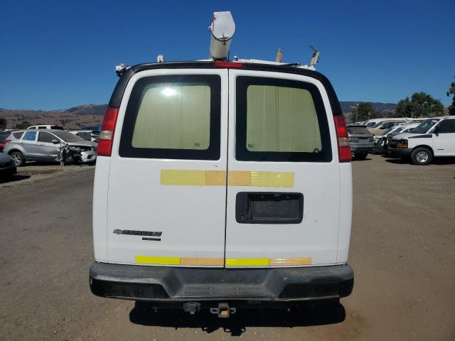 1GCWGFCA2D1903408 - 2013 CHEVROLET EXPRESS G2 WHITE photo 6