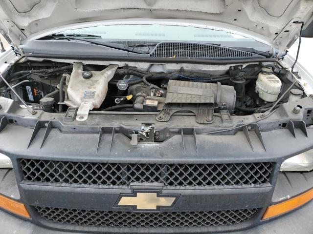 1GCWGFCA2D1193586 - 2013 CHEVROLET EXPRESS G2 WHITE photo 11