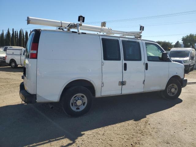 1GCWGFCA2D1193586 - 2013 CHEVROLET EXPRESS G2 WHITE photo 3