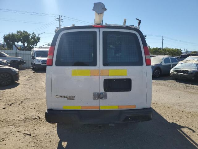 1GCWGFCA2D1193586 - 2013 CHEVROLET EXPRESS G2 WHITE photo 6