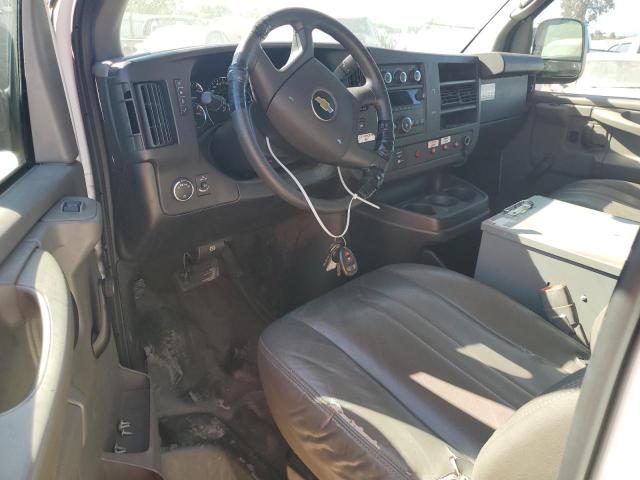 1GCWGFCA2D1193586 - 2013 CHEVROLET EXPRESS G2 WHITE photo 8