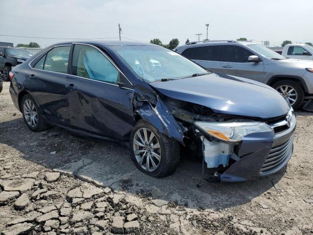 4T1BF1FK6GU540408 - 2016 TOYOTA CAMRY LE Blau Foto 4