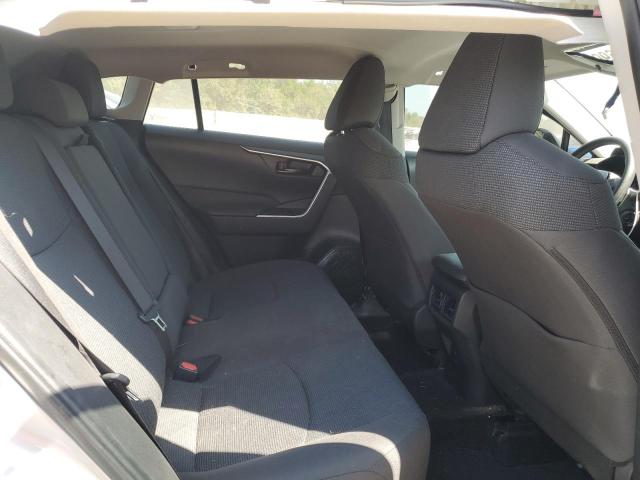 2T3H1RFV8RC252984 - 2024 TOYOTA RAV4 LE SILVER photo 11