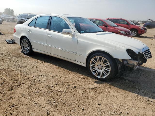 WDBUF87X18B310240 - 2008 MERCEDES-BENZ E 350 4MATIC WHITE photo 4