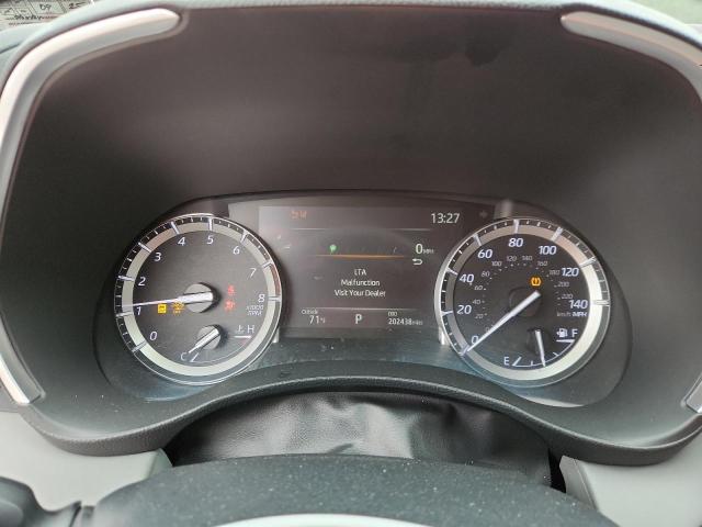 5TDGZRAH0NS552566 - 2022 TOYOTA HIGHLANDER XLE Weiß Foto 9