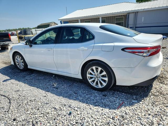 4T1B11HK6JU632881 - 2018 TOYOTA CAMRY L თეთრი ფოტო 2