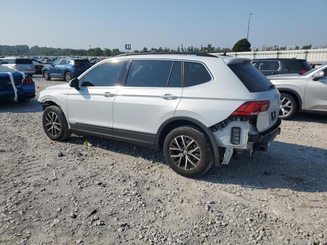 3VV2B7AXXKM008230 - 2019 VOLKSWAGEN TIGUAN SE WHITE photo 2