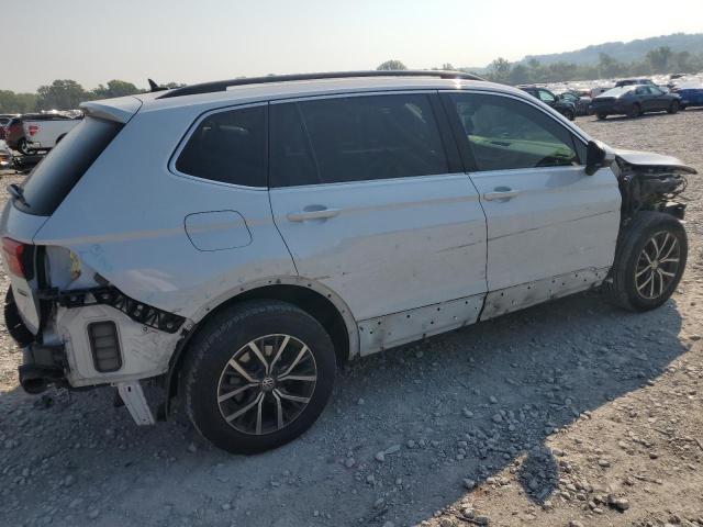 3VV2B7AXXKM008230 - 2019 VOLKSWAGEN TIGUAN SE WHITE photo 3