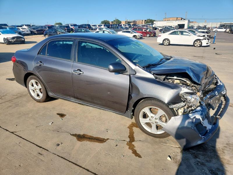 5YFBU4EE8DP177092 - 2013 TOYOTA COROLLA LE BASE GRAY photo 4