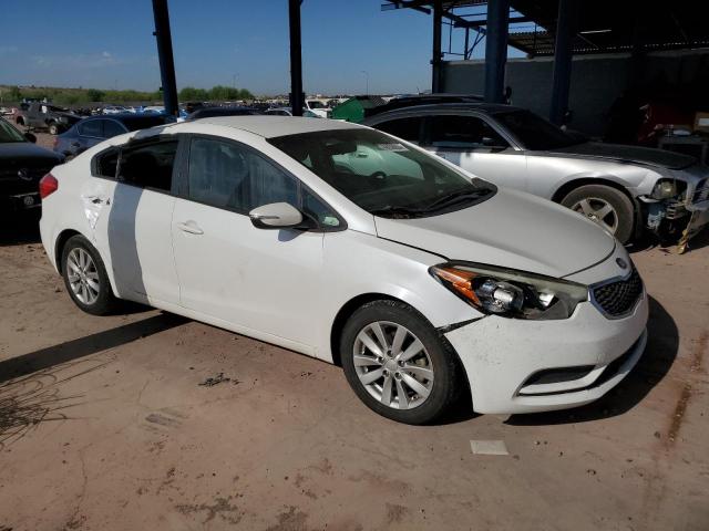 KNAFX4A62E5220084 - 2014 KIA FORTE LX WHITE photo 4