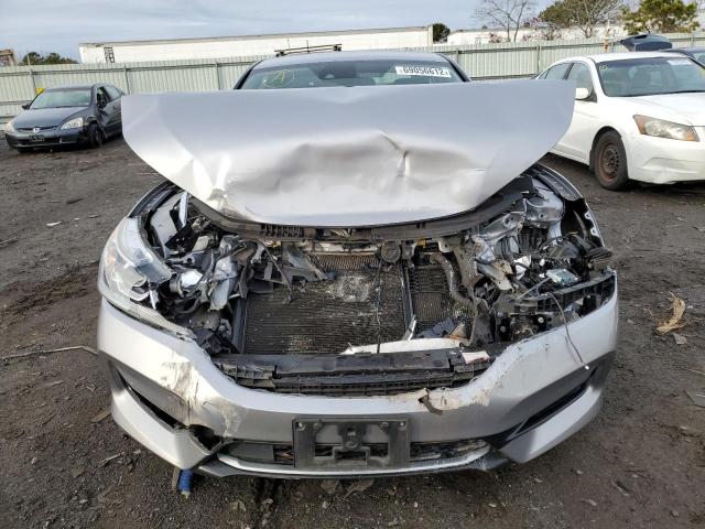 JHMCR6F34HC008862 - 2017 HONDA ACCORD HYBRID SILVER photo 5