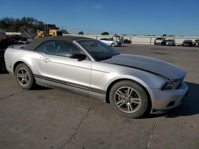 1ZVBP8EM7C5203647 - 2012 FORD MUSTANG SILVER photo 4