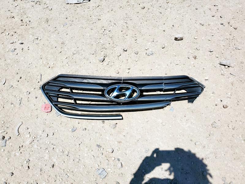 5NMZU4LA6JH075536 - 2018 HYUNDAI SANTA FE S თეთრი ფოტო 13