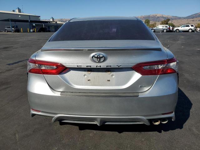 4T1B11HK1JU628513 - 2018 TOYOTA CAMRY L SILVER photo 6