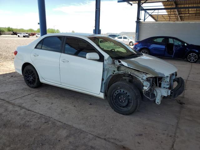 5YFBU4EE9DP207586 - 2013 TOYOTA COROLLA BASE 白色 照片 4