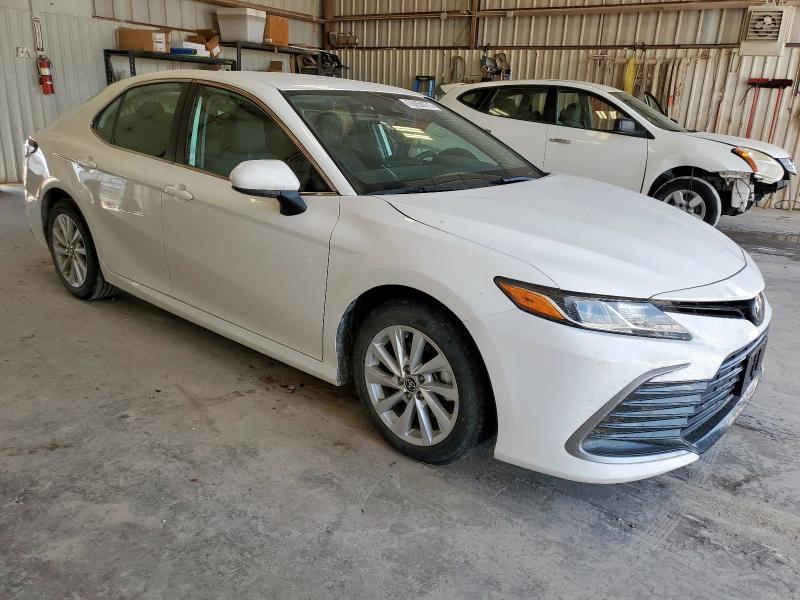 4T1C11AK9PU158030 - 2023 TOYOTA CAMRY LE WHITE photo 4