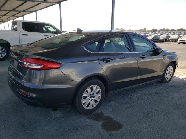 3FA6P0G70LR135871 - 2020 FORD FUSION S 灰色 照片 3