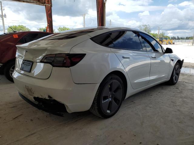 5YJ3E1EA6PF598936 - 2023 TESLA MODEL 3 WHITE photo 3