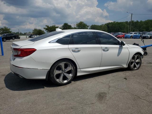1HGCV2F96JA052682 - 2018 HONDA ACCORD TOURING WHITE photo 3