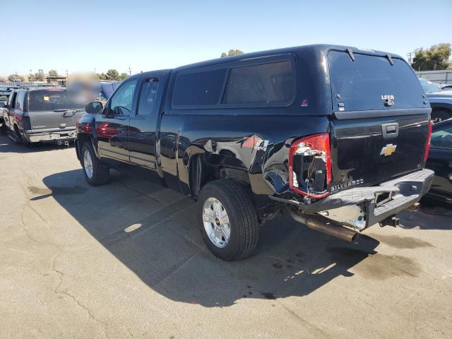 2GCEK19J681228909 - 2008 CHEVROLET SILVERADO K1500 BLACK photo 2