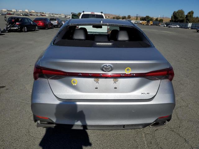 4T1JZ1FBXMU059060 - 2021 TOYOTA AVALON XLE SILVER photo 6