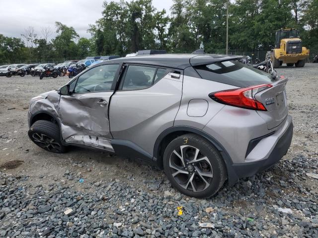 NMTKHMBX2LR114794 - 2020 TOYOTA C-HR XLE 银色 照片 2