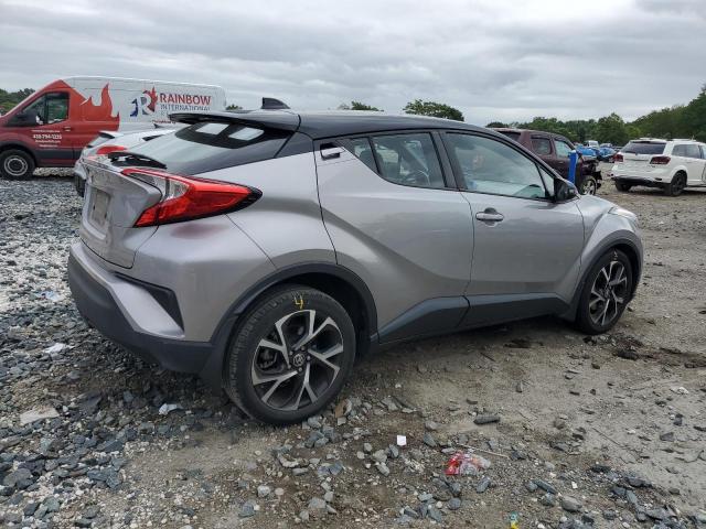 NMTKHMBX2LR114794 - 2020 TOYOTA C-HR XLE 银色 照片 3