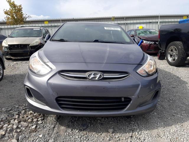 KMHCT5AE7HU342136 - 2017 HYUNDAI ACCENT SE GRAY photo 5