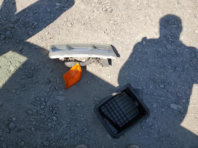 5GZCZ63474S868767 - 2004 SATURN VUE WHITE photo 13