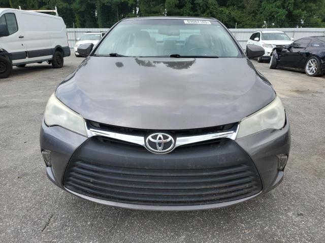 4T1BF1FK3GU551513 - 2016 TOYOTA CAMRY LE GRAY photo 5