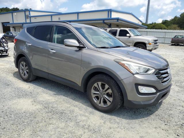 5XYZUDLB6GG354979 - 2016 HYUNDAI SANTA FE S TAN photo 4