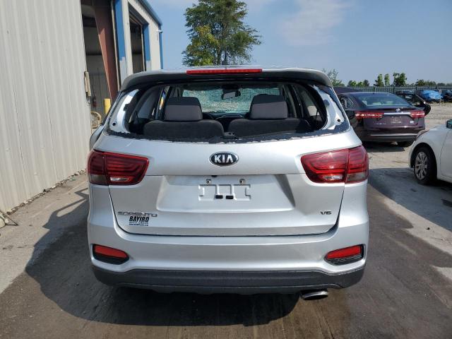 5XYPG4A5XLG647290 - 2020 KIA SORENTO S SILVER photo 6