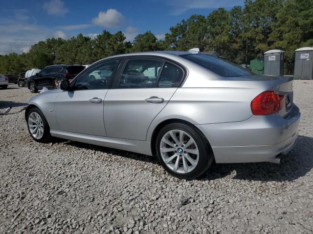 WBAPH7G58BNN06681 - 2011 BMW 328 I SILVER photo 2