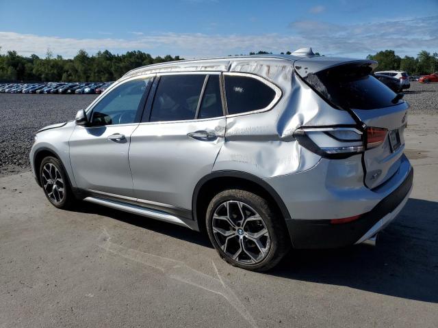 WBXJG9C0XM5S45593 - 2021 BMW X1 XDRIVE28I Серебристый фото 2