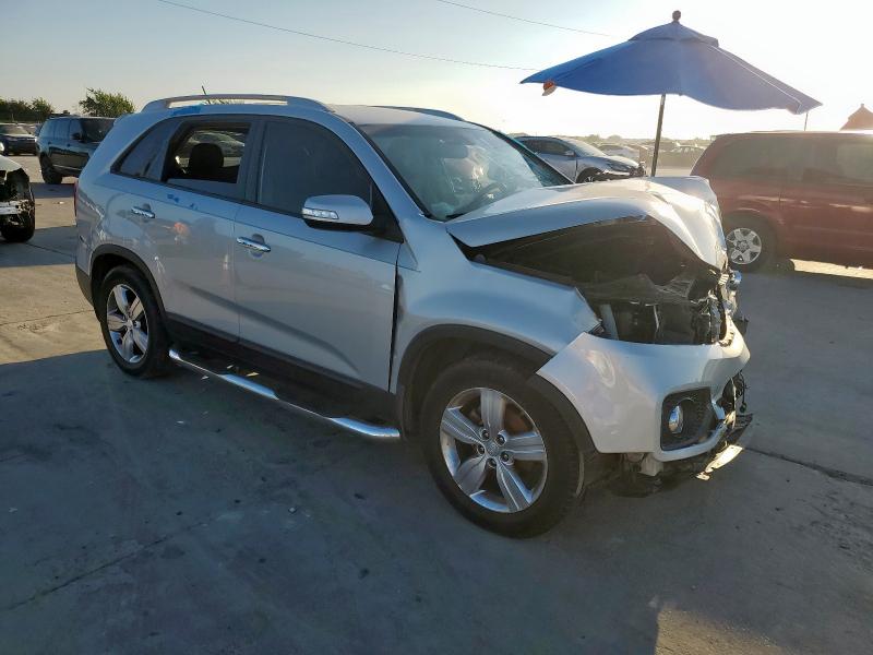 5XYKU3A69DG418042 - 2013 KIA SORENTO EX ვერცხლისფერი ფოტო 4