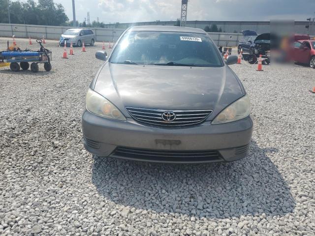 4T1BE32K45U558133 - 2005 TOYOTA CAMRY LE GRAY photo 5