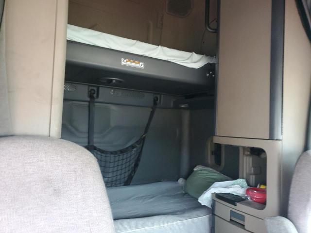 1FUJGLD53GLHB1229 - 2016 FREIGHTLINER CASCADIA 1 أحمر صورة 6